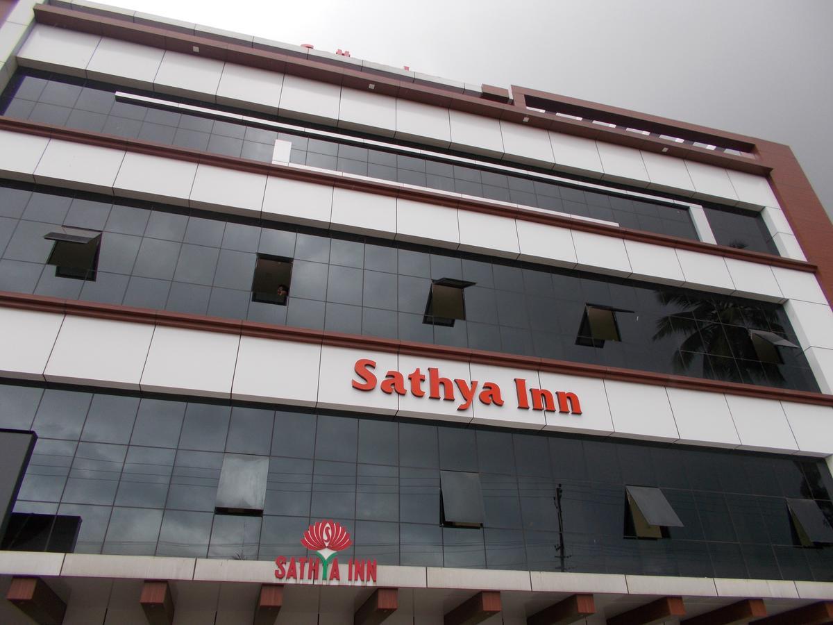 Sathya Inn Guruvayur Exterior photo